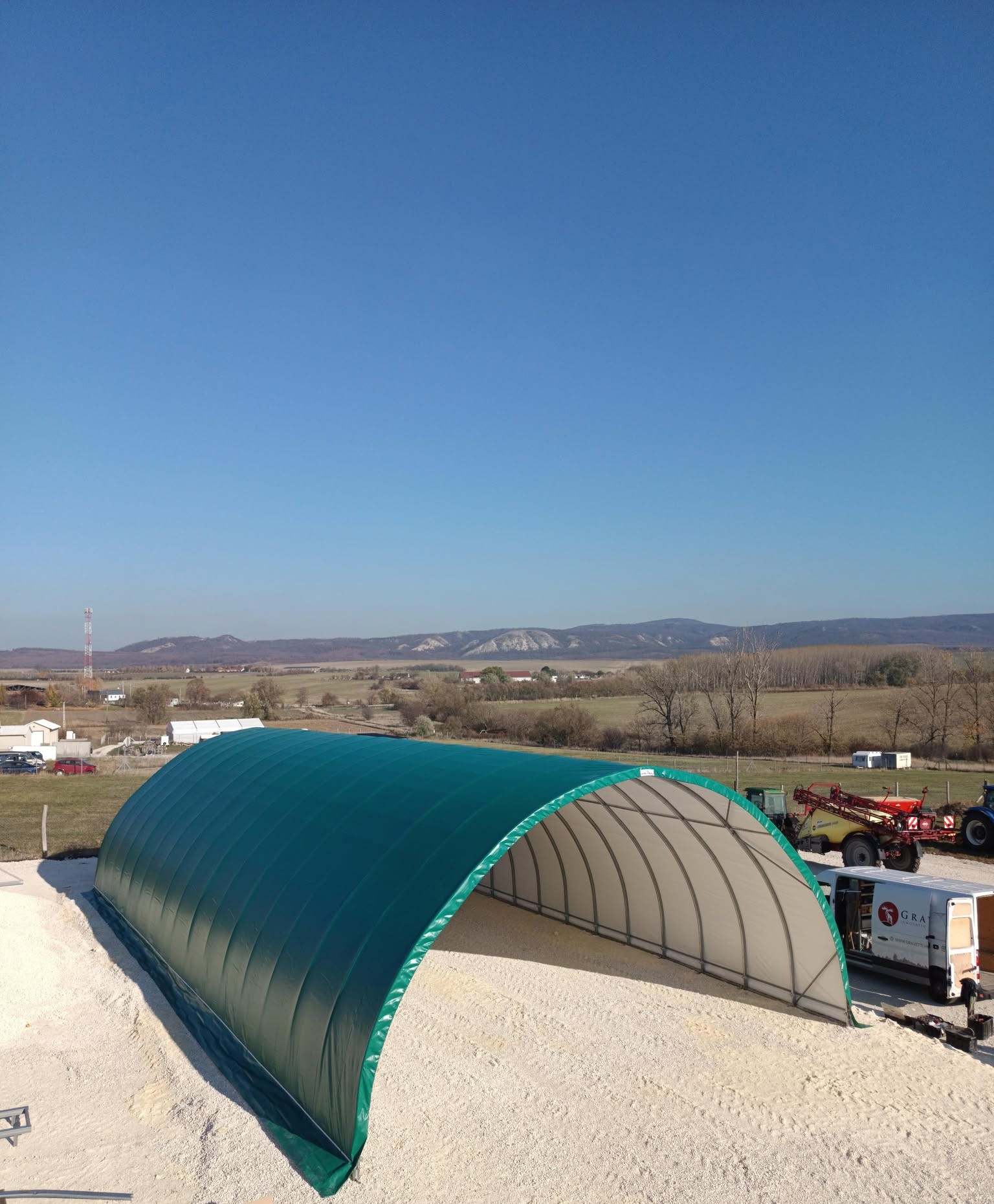 Gravetti géptároló sátor