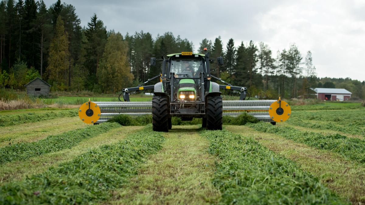 ELHO V_Twin 950 Super rendképző munka közben