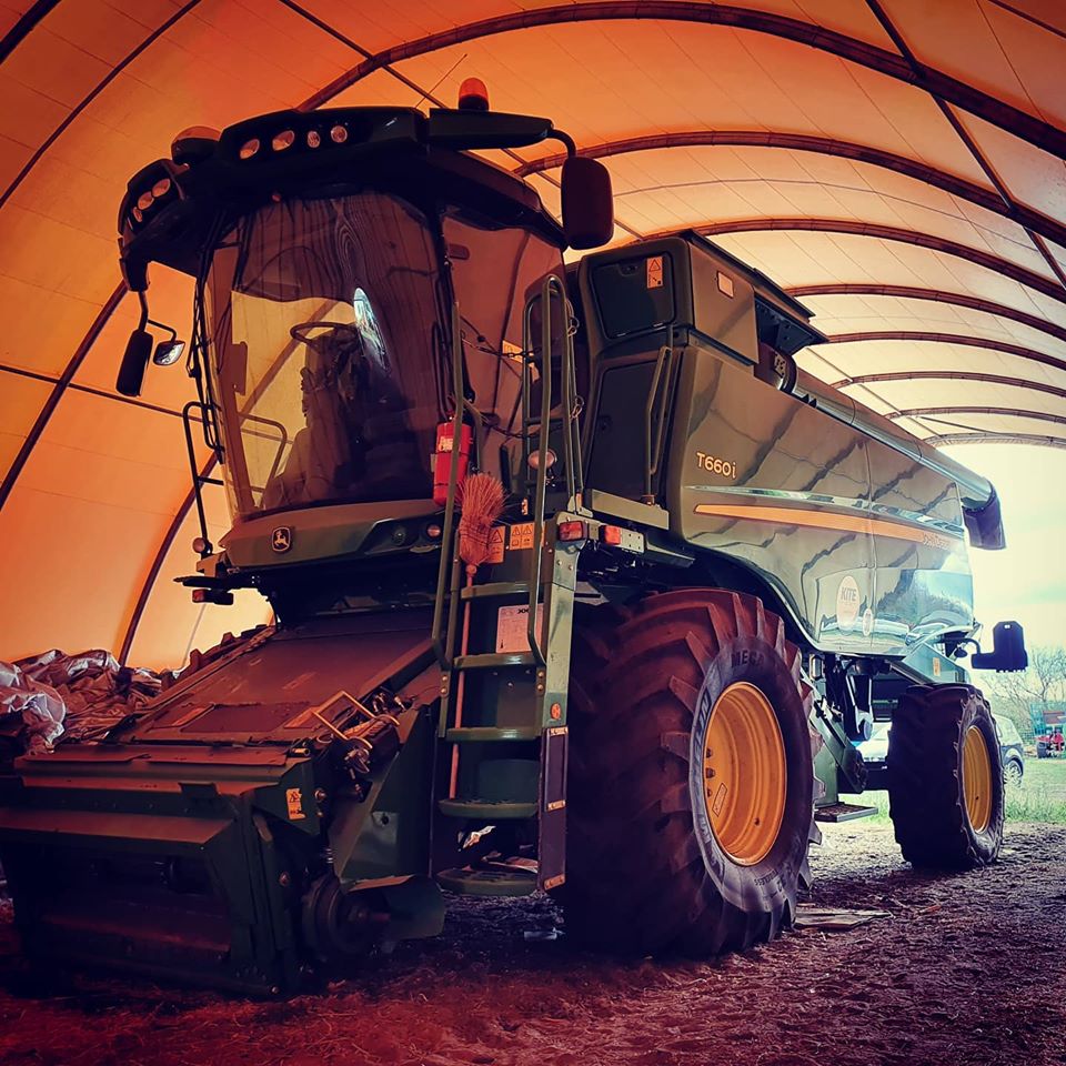 Gravetti kombájngarázs