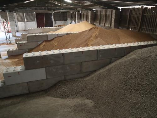 Gravetti-blokk -- takarmány konyha