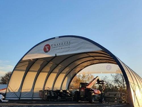 Gravetti - Tárolósátor a telephelyen