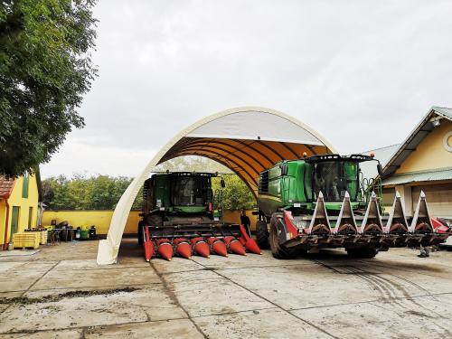 Gravetti kombájntároló szélhálóval