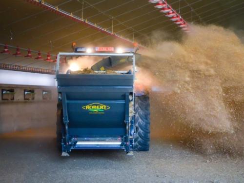 Atelier Robert Hydropail P210 AVI bálabontó-almozó