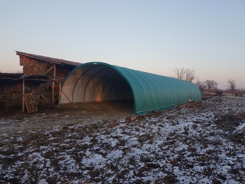 Tejelő tehénistálló