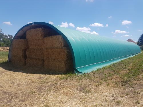 Szalmatároló Gravetti sátor pulykatelepen