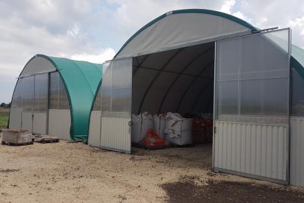 Imputanyag-tároló sátor